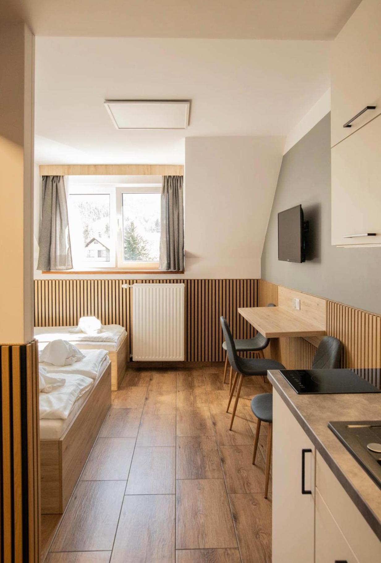 Hotel U Kociana Трояновице Экстерьер фото