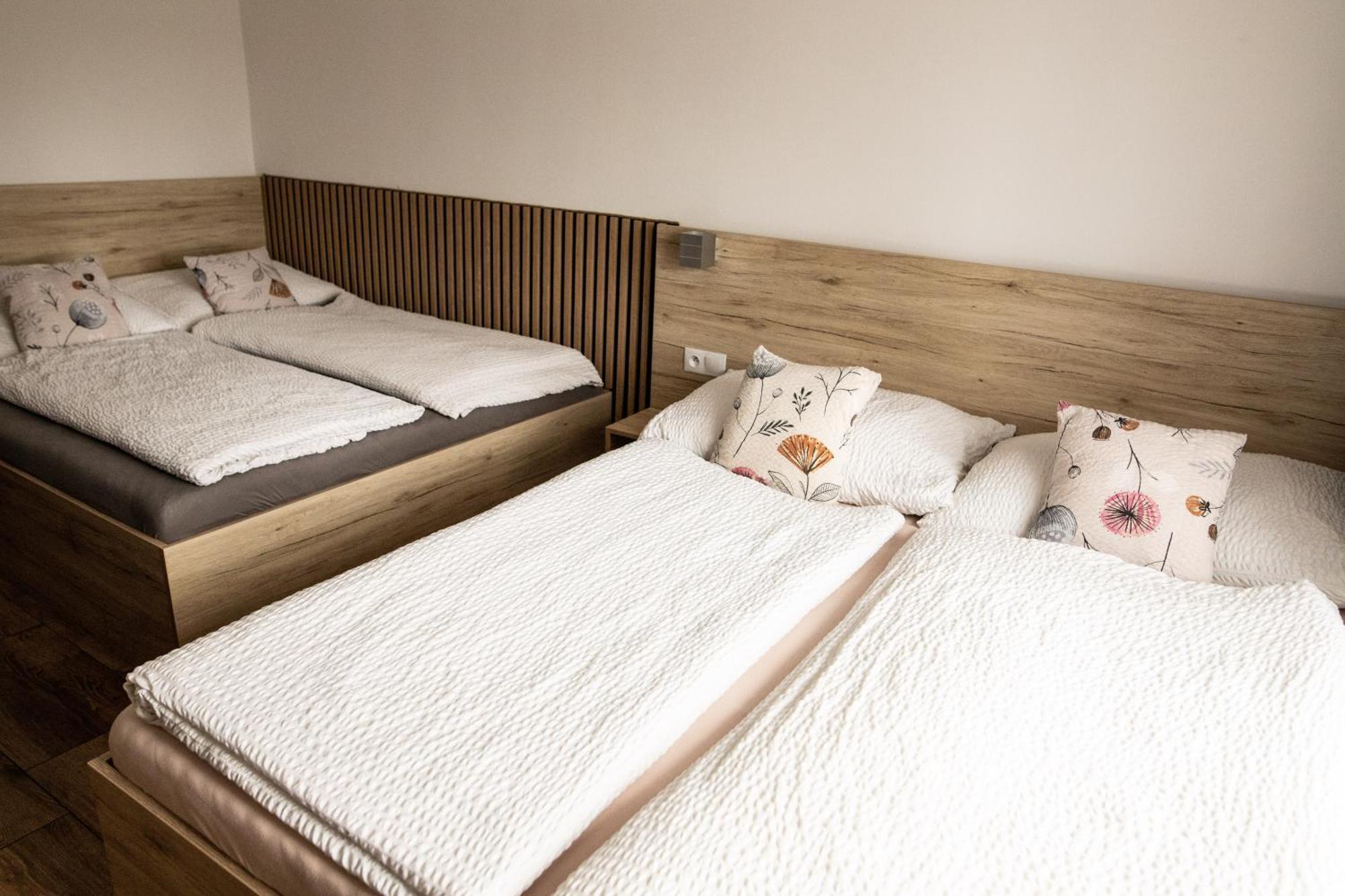 Hotel U Kociana Трояновице Номер фото